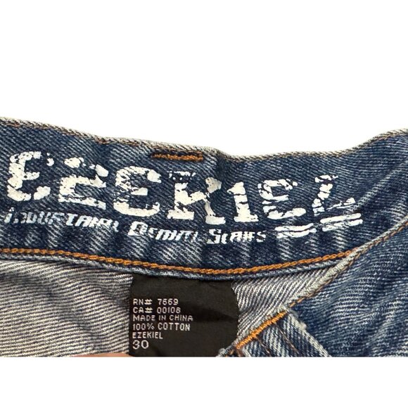 vintage Denim Mens Bermuda Shorts Size 30 Dark Wash Casual Style - Picture 3 of 5